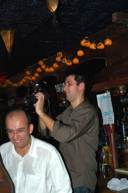 min 2005 11 06 sharkys 168